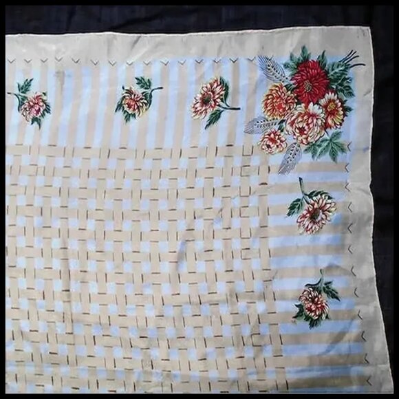 Vintage Rockabilly Scarf Retro Floral Silk Rayon VFG Headwrap Kerchief Babushka - Picture 6 of 16